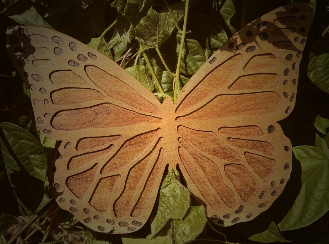 Papillon monarque — Découpe et gravure, gravure sur bois par Tony Grandin